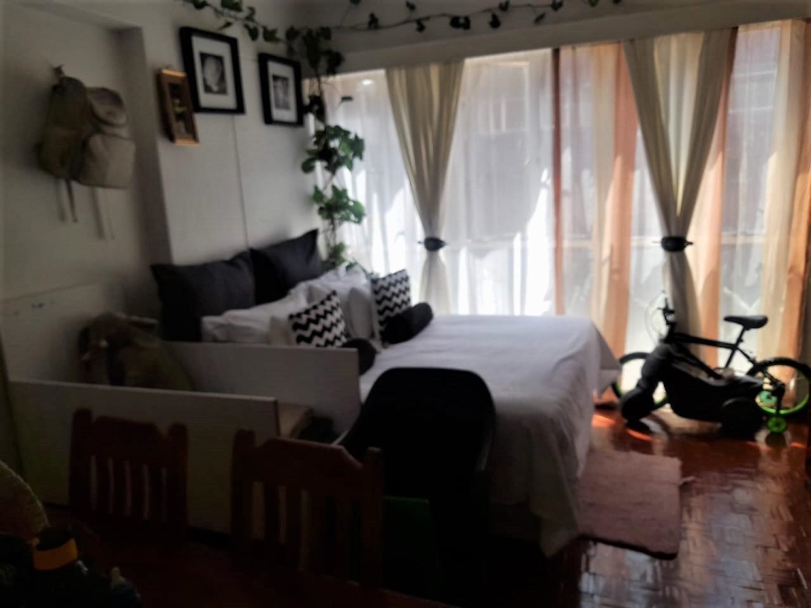 1 Bedroom Property for Sale in Yeoville Gauteng