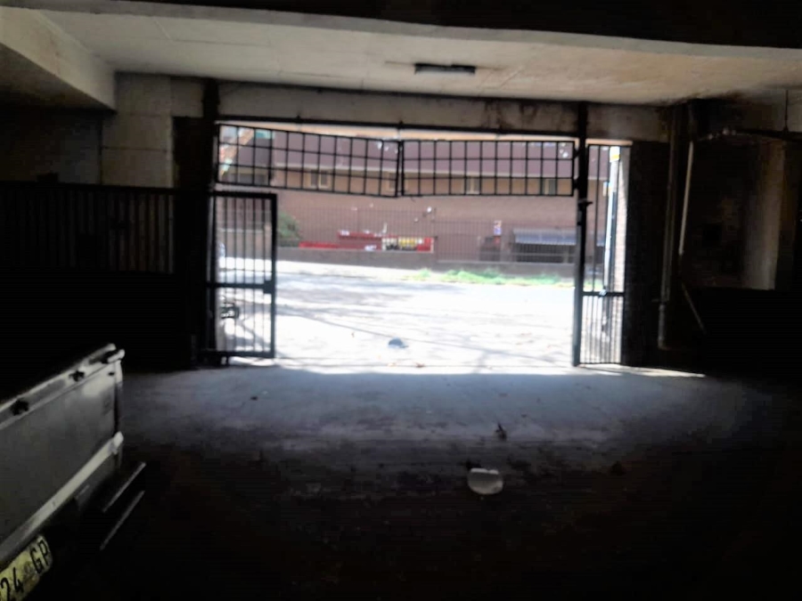 1 Bedroom Property for Sale in Yeoville Gauteng