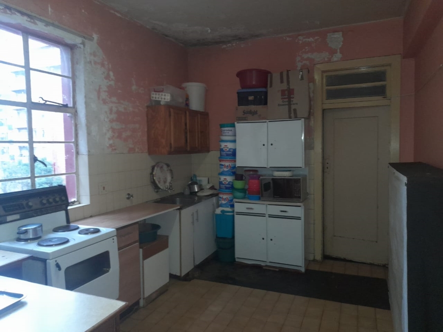 1 Bedroom Property for Sale in Hillbrow Gauteng