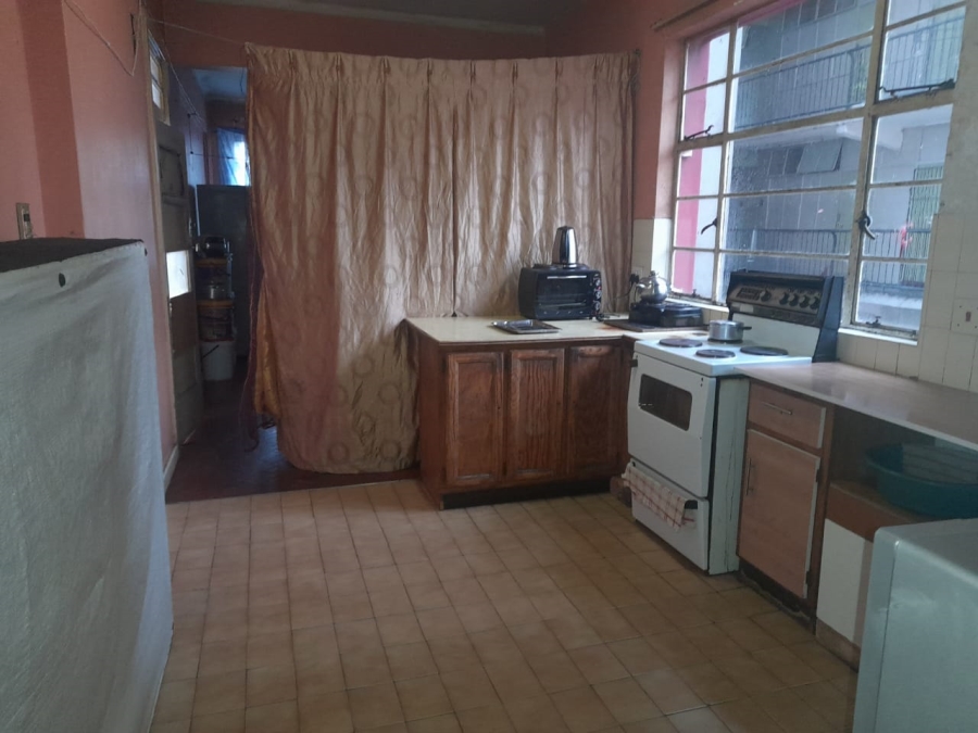 1 Bedroom Property for Sale in Hillbrow Gauteng