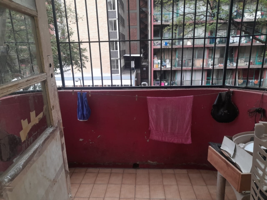 1 Bedroom Property for Sale in Hillbrow Gauteng