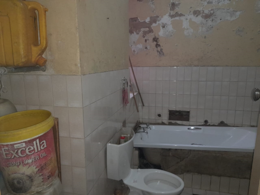1 Bedroom Property for Sale in Hillbrow Gauteng