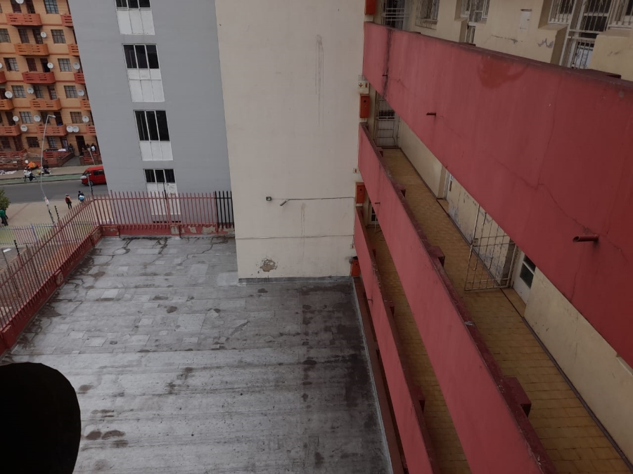 1 Bedroom Property for Sale in Hillbrow Gauteng