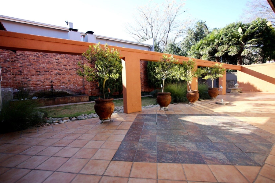 4 Bedroom Property for Sale in Three Rivers Proper Gauteng
