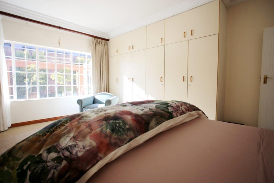 4 Bedroom Property for Sale in Three Rivers Proper Gauteng