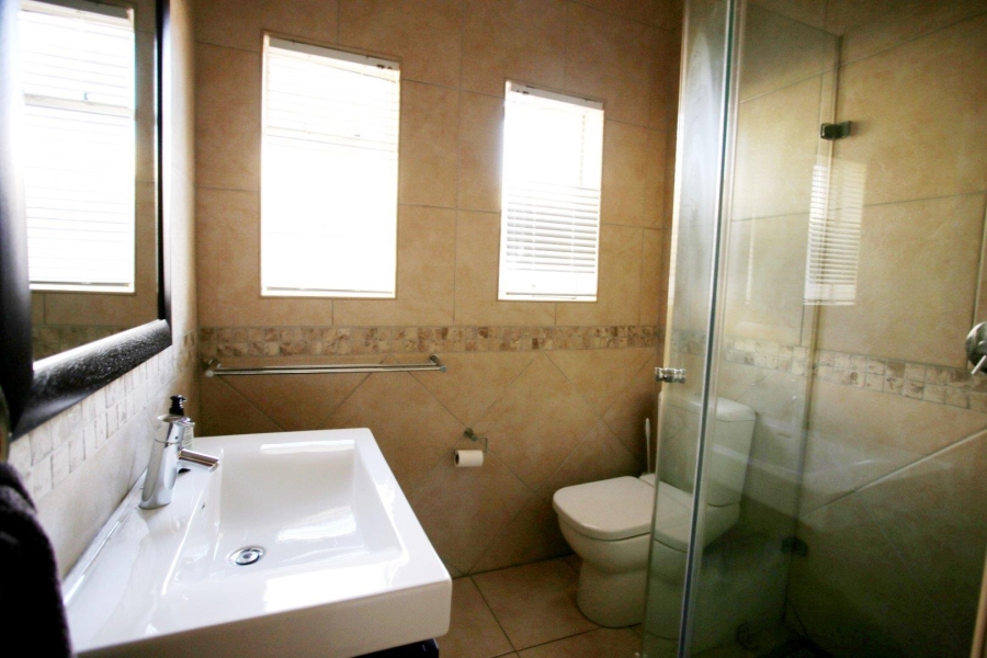 4 Bedroom Property for Sale in Three Rivers Proper Gauteng