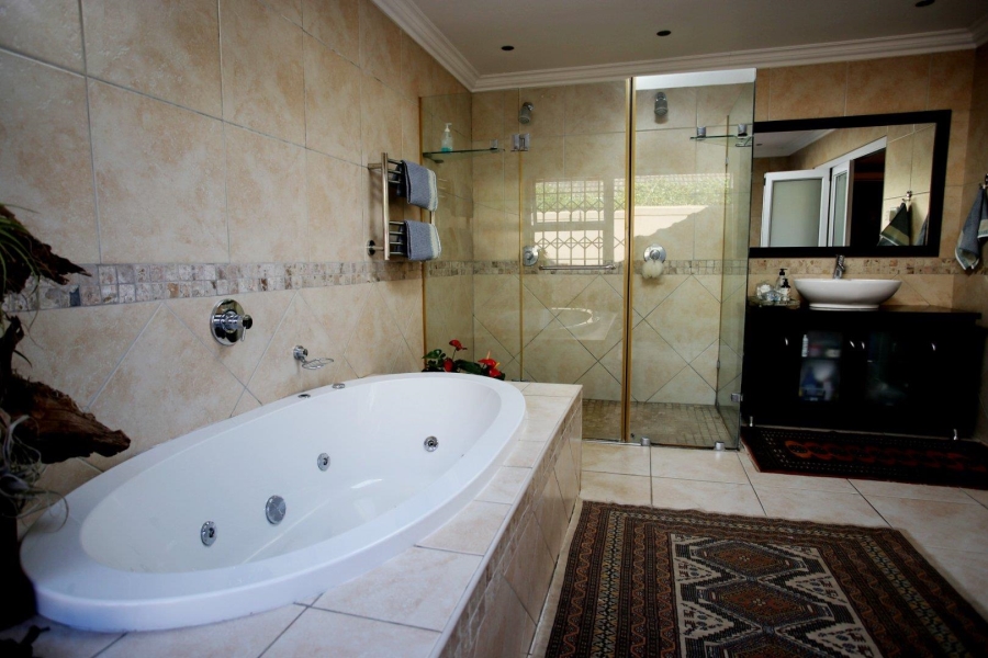 4 Bedroom Property for Sale in Three Rivers Proper Gauteng