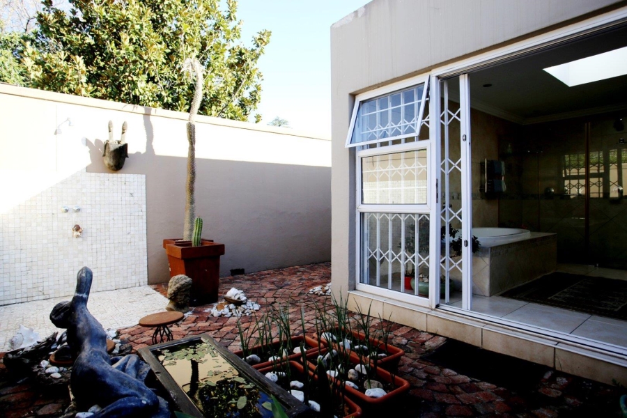 4 Bedroom Property for Sale in Three Rivers Proper Gauteng