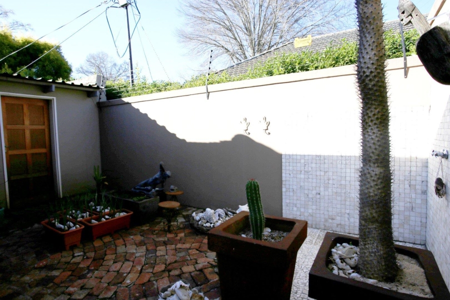 4 Bedroom Property for Sale in Three Rivers Proper Gauteng
