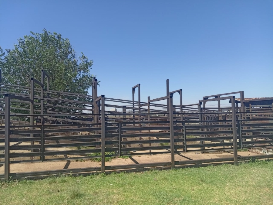 1 Bedroom Property for Sale in Roods Gardens Gauteng