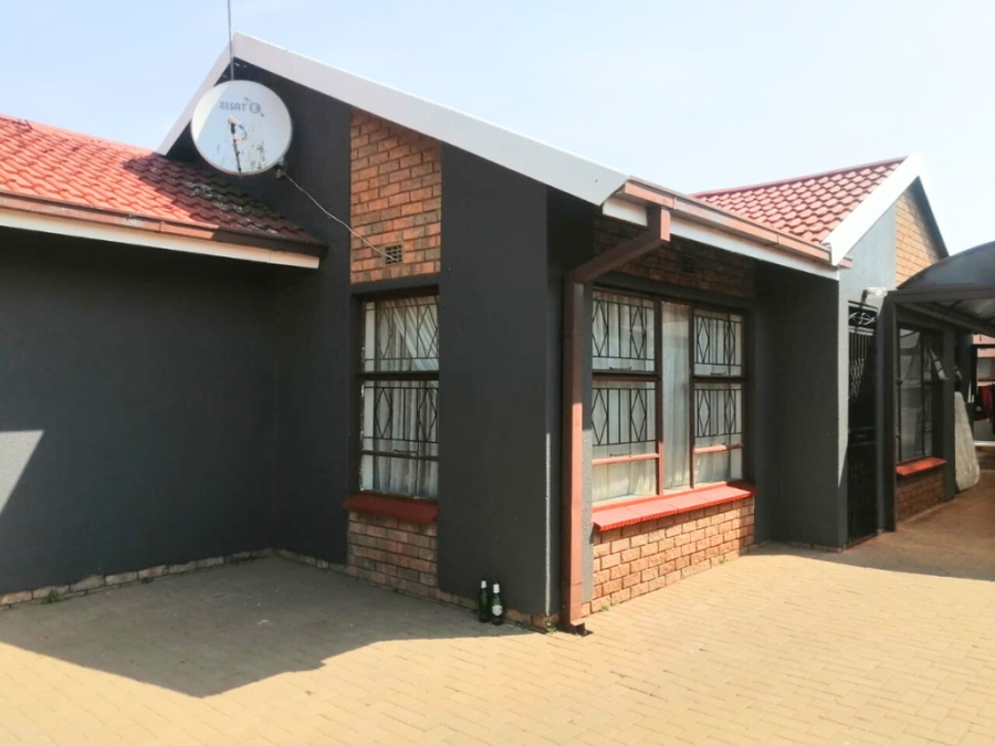 3 Bedroom Property for Sale in Sebokeng Zone 14 Gauteng