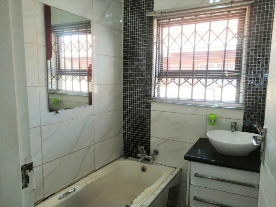 3 Bedroom Property for Sale in Sebokeng Zone 14 Gauteng