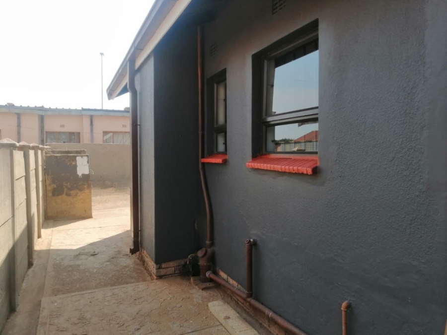 3 Bedroom Property for Sale in Sebokeng Zone 14 Gauteng