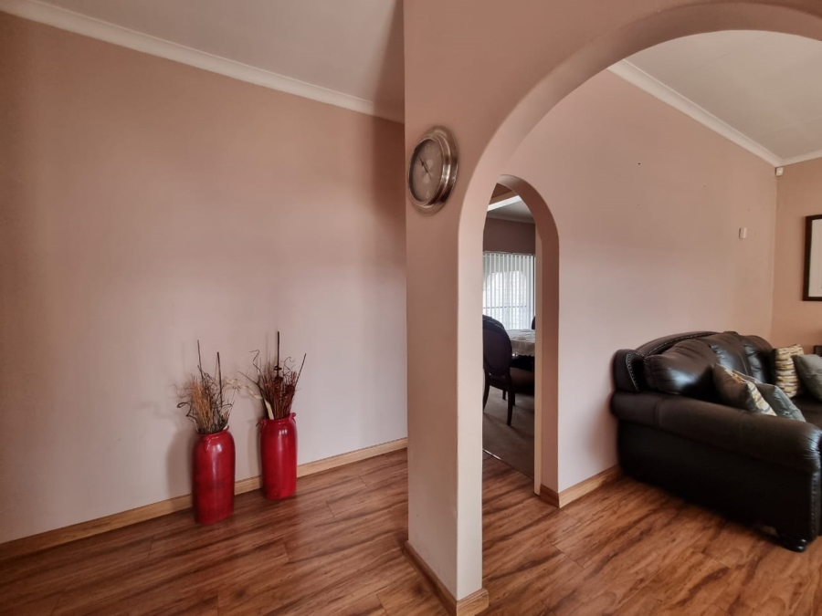 3 Bedroom Property for Sale in Vanderbijlpark SE 6 Gauteng