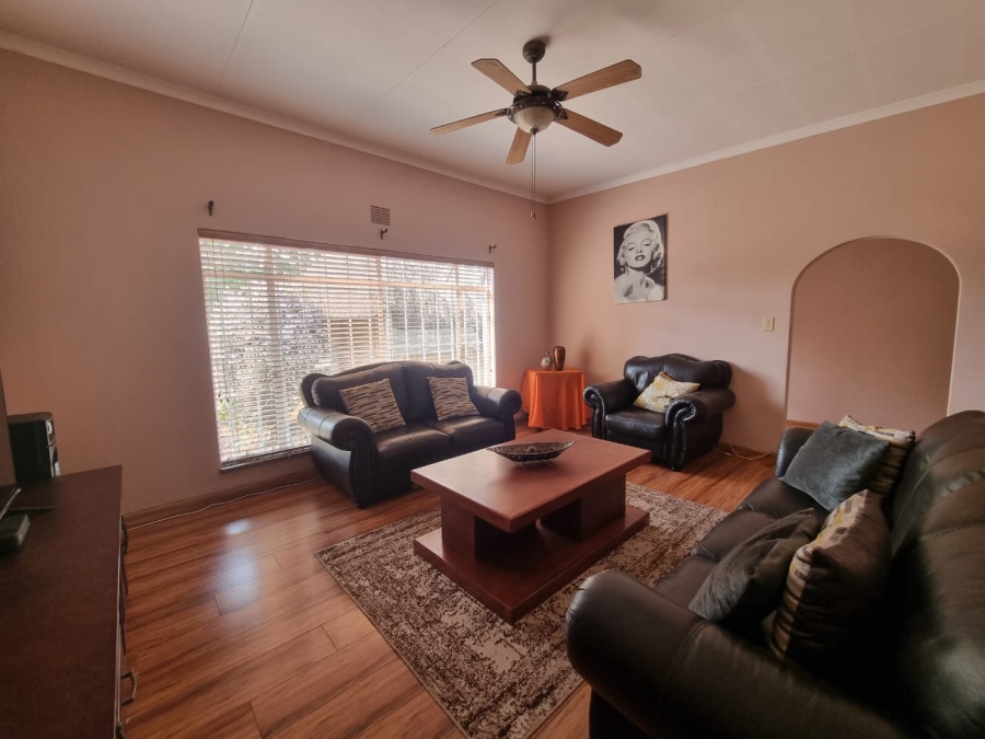 3 Bedroom Property for Sale in Vanderbijlpark SE 6 Gauteng