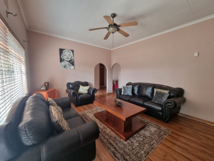 3 Bedroom Property for Sale in Vanderbijlpark SE 6 Gauteng