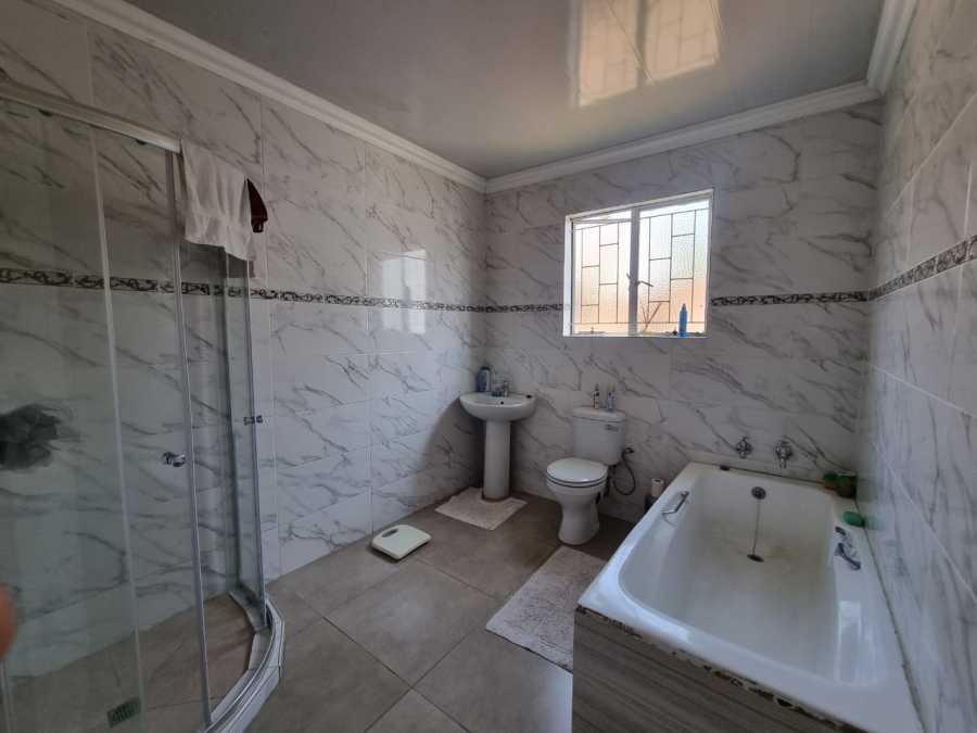 3 Bedroom Property for Sale in Vanderbijlpark SE 6 Gauteng