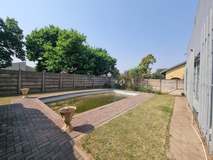 3 Bedroom Property for Sale in Vanderbijlpark SE 6 Gauteng