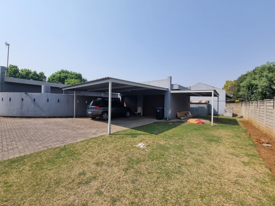 3 Bedroom Property for Sale in Vanderbijlpark SE 6 Gauteng