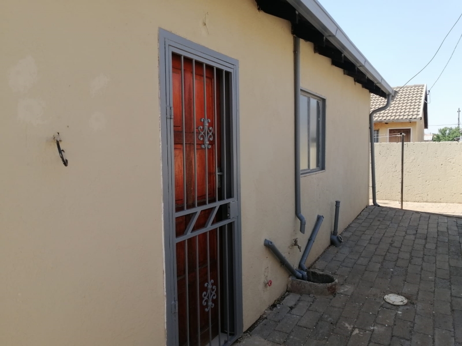 2 Bedroom Property for Sale in Stretford Gauteng