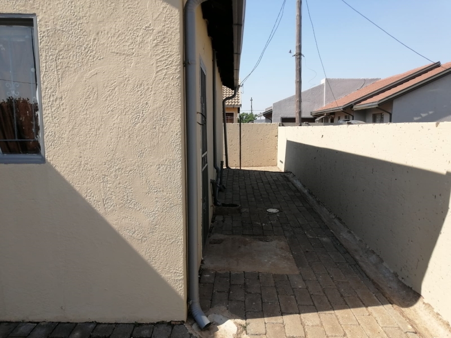 2 Bedroom Property for Sale in Stretford Gauteng
