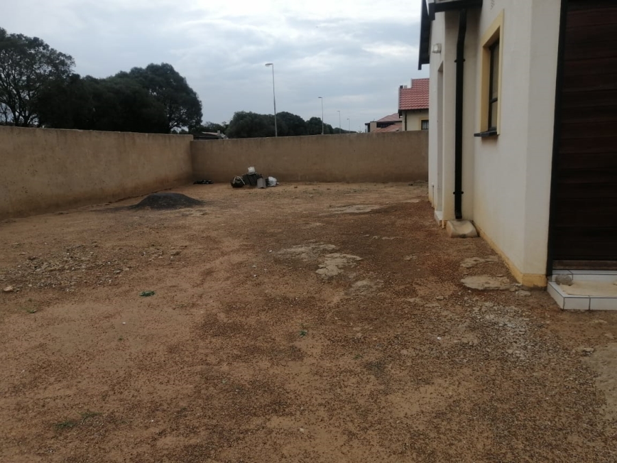 2 Bedroom Property for Sale in Vanderbijlpark CE 4 Gauteng