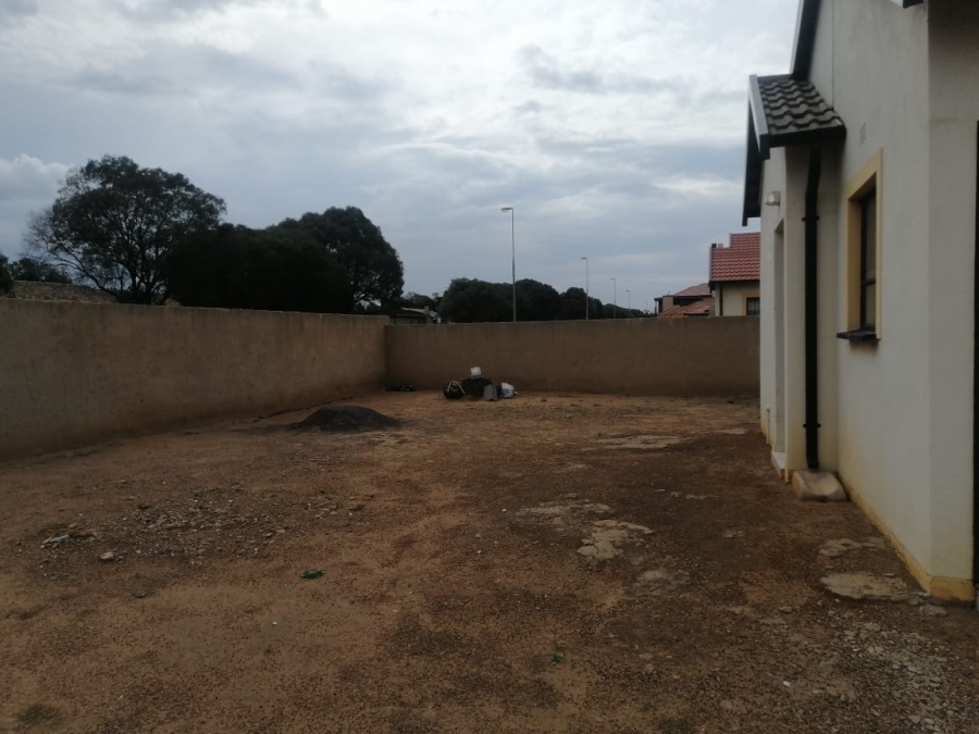 2 Bedroom Property for Sale in Vanderbijlpark CE 4 Gauteng