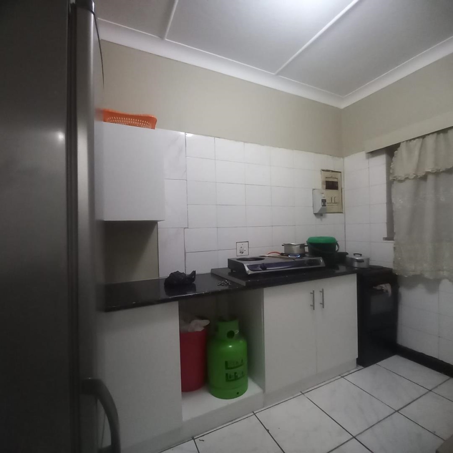 2 Bedroom Property for Sale in Driehoek Gauteng