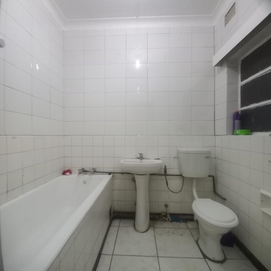 2 Bedroom Property for Sale in Driehoek Gauteng