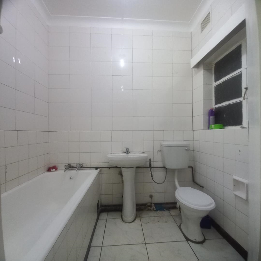 2 Bedroom Property for Sale in Driehoek Gauteng