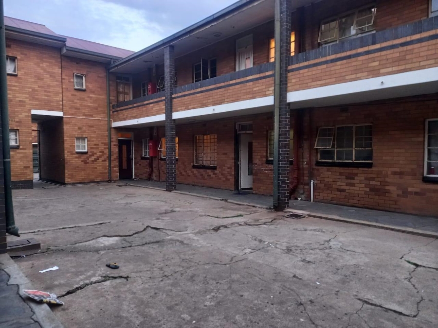2 Bedroom Property for Sale in Driehoek Gauteng