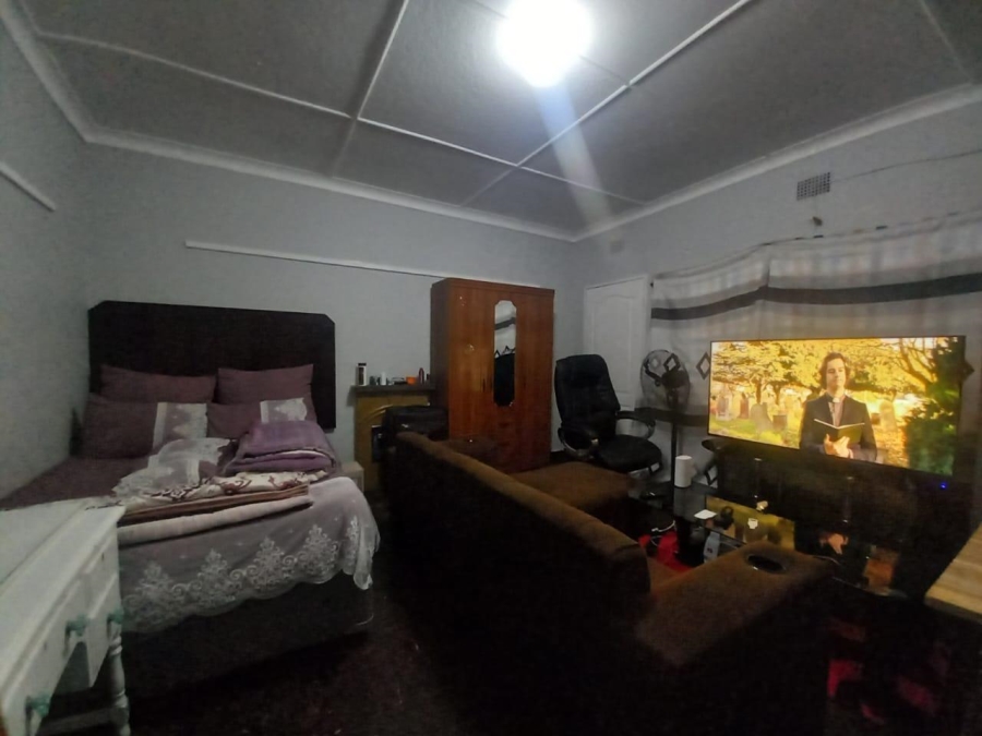 2 Bedroom Property for Sale in Driehoek Gauteng