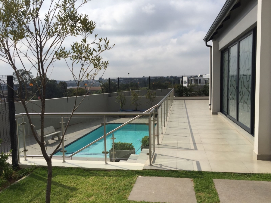 2 Bedroom Property for Sale in Carlswald Gauteng