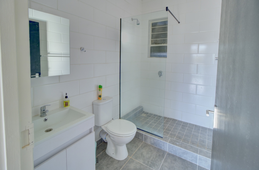 To Let 1 Bedroom Property for Rent in Blairgowrie Gauteng