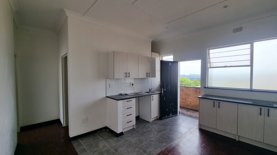 To Let 1 Bedroom Property for Rent in Blairgowrie Gauteng