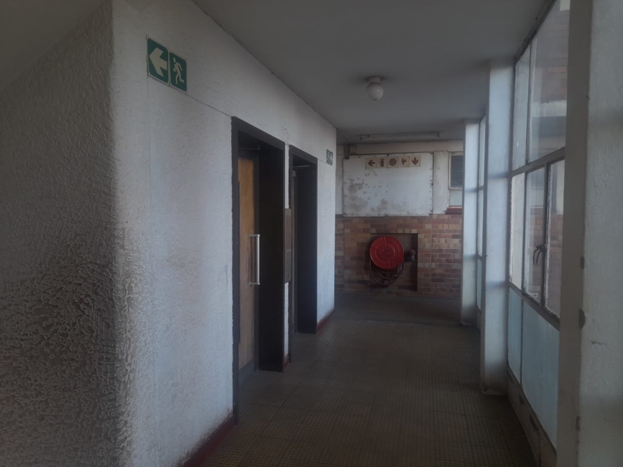 2 Bedroom Property for Sale in Hillbrow Gauteng
