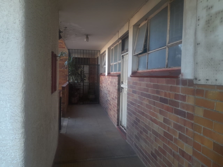 2 Bedroom Property for Sale in Hillbrow Gauteng