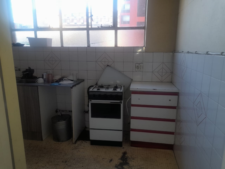 2 Bedroom Property for Sale in Hillbrow Gauteng