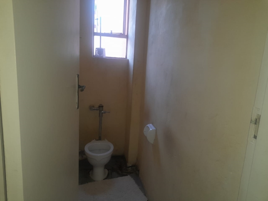 2 Bedroom Property for Sale in Hillbrow Gauteng