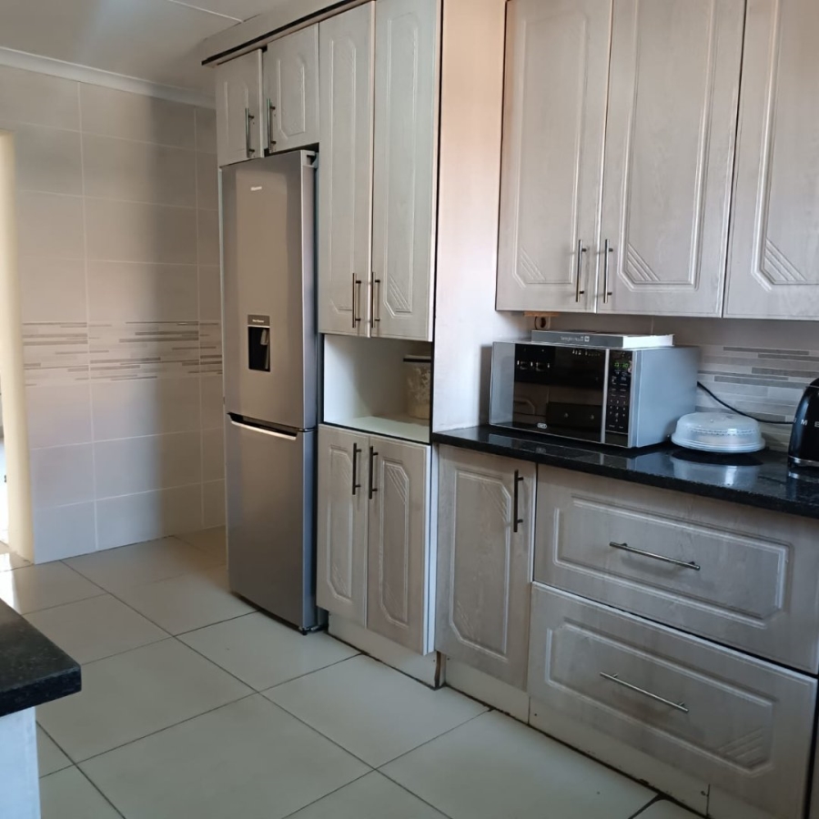 3 Bedroom Property for Sale in Kagiso Gauteng