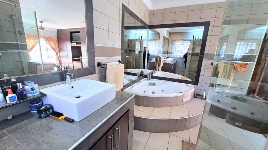 3 Bedroom Property for Sale in Three Rivers Gauteng