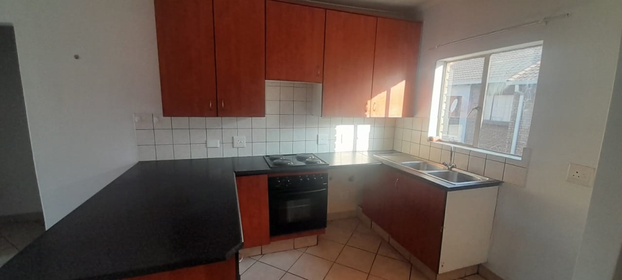 2 Bedroom Property for Sale in Vorna Valley Gauteng