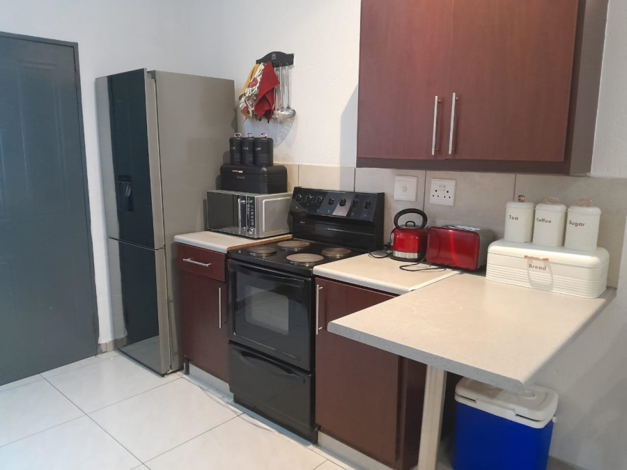 2 Bedroom Property for Sale in Buccleuch Gauteng