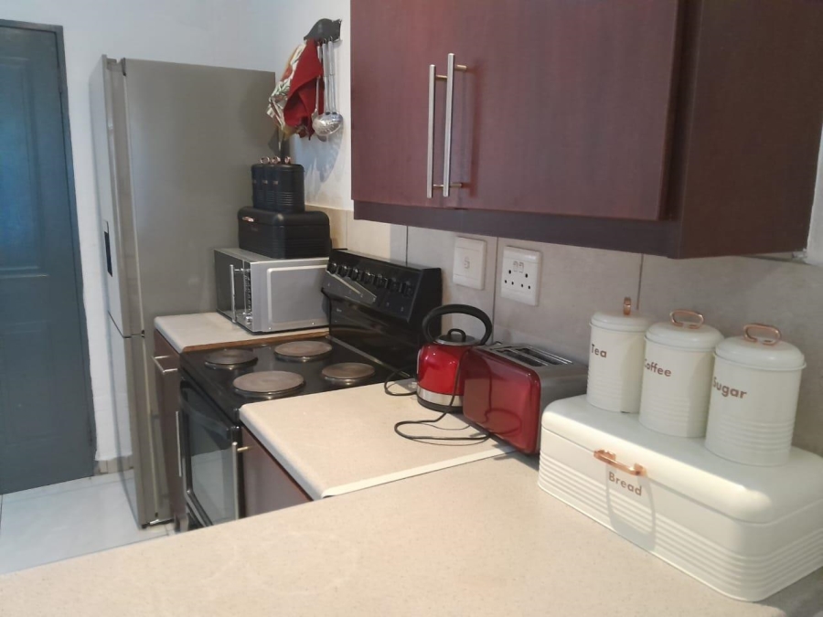 2 Bedroom Property for Sale in Buccleuch Gauteng