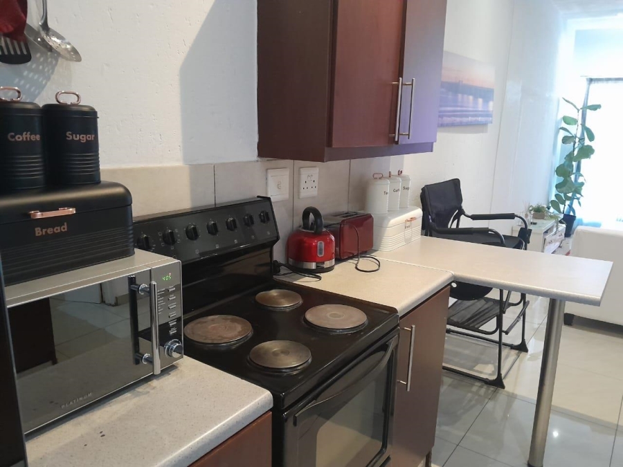 2 Bedroom Property for Sale in Buccleuch Gauteng
