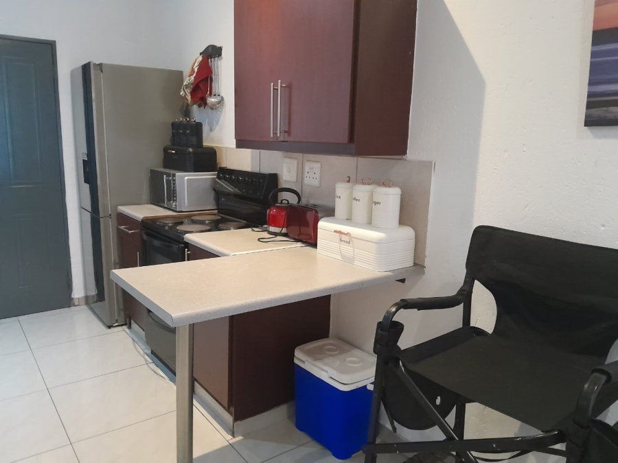 2 Bedroom Property for Sale in Buccleuch Gauteng