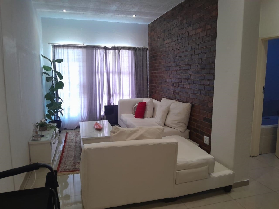 2 Bedroom Property for Sale in Buccleuch Gauteng