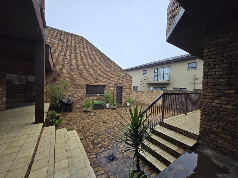 4 Bedroom Property for Sale in Marlboro Gauteng