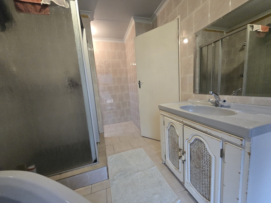 4 Bedroom Property for Sale in Marlboro Gauteng