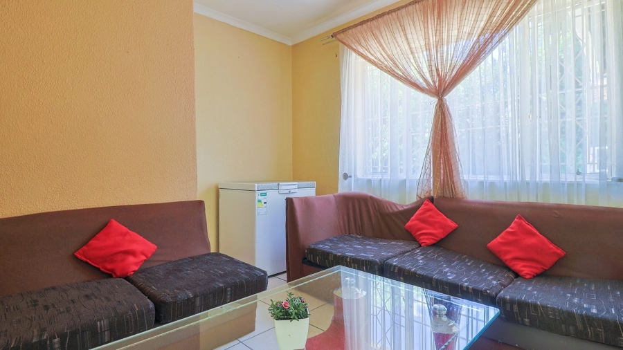 4 Bedroom Property for Sale in Mulbarton Gauteng
